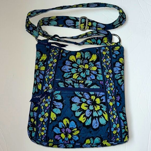 Vera Bradley Purse - Picture 1 of 4